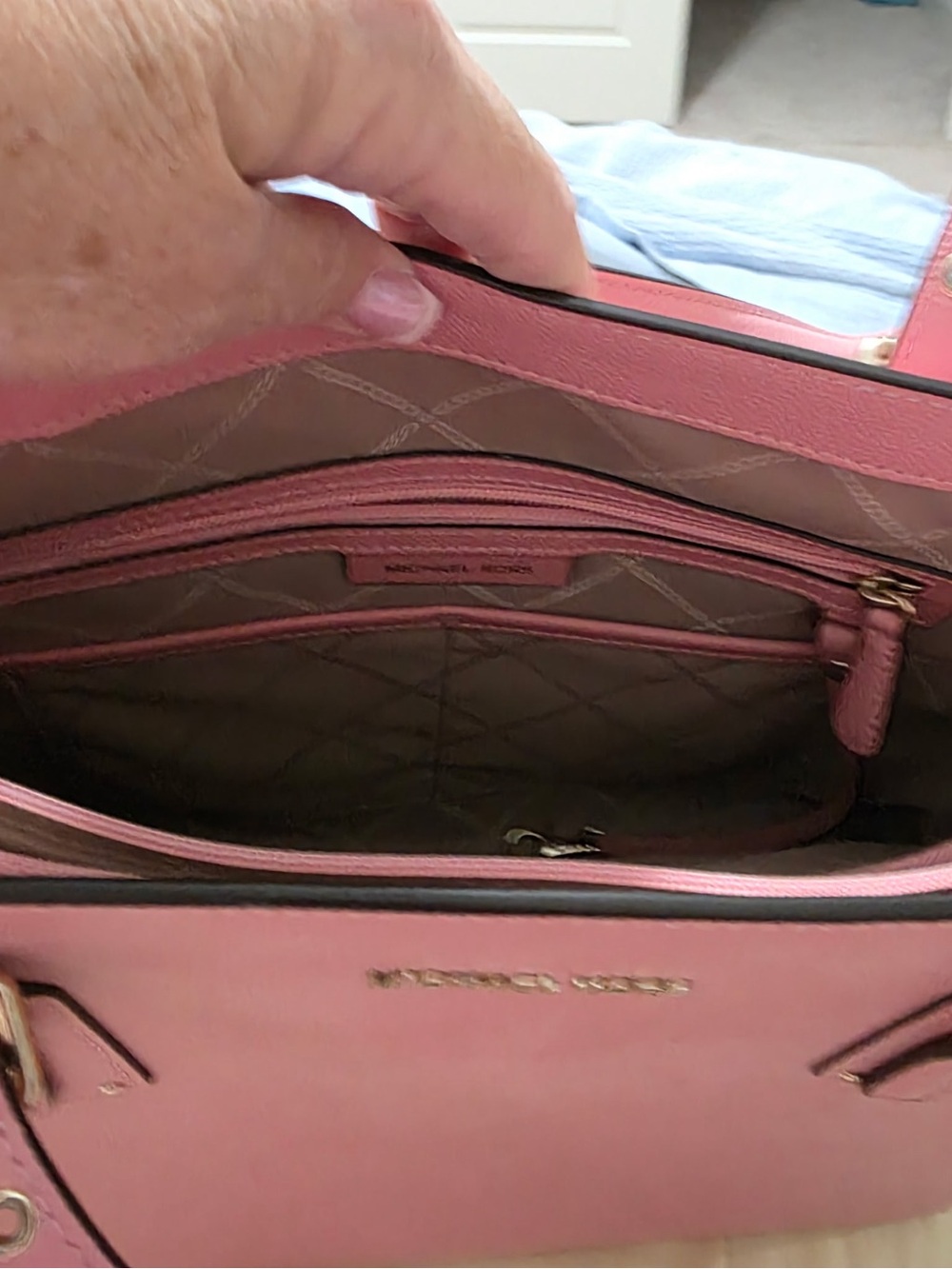 Michael Kors Pink Leather Tote Bag and wallet - Picture 2 of 6